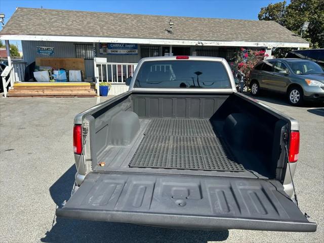 2003 Chevrolet S-10 Base
