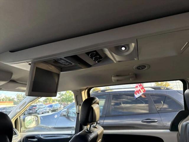 2013 Chrysler Town & Country Touring