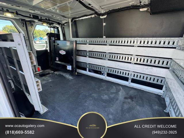 2016 Ford Transit w/60/40 Side Door w/RWB