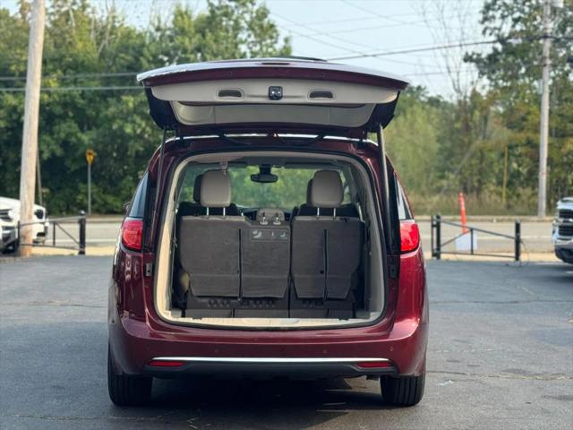 2017 Chrysler Pacifica Touring-L Plus