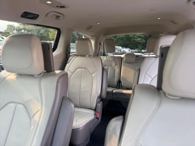 2017 Chrysler Pacifica Touring-L Plus
