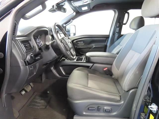 2023 Nissan Titan Crew Cab SV 4x2