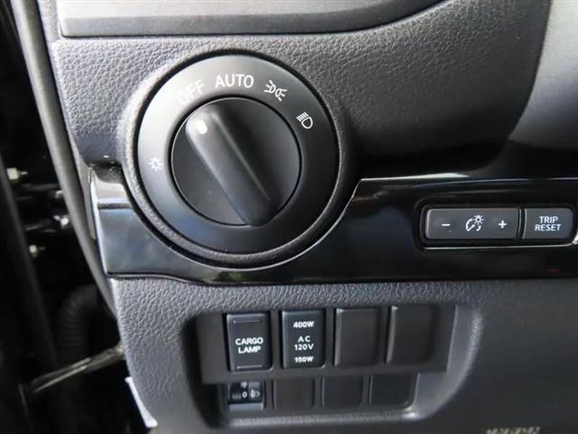 2023 Nissan Titan Crew Cab SV 4x2