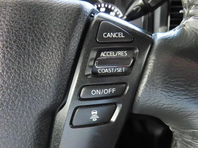 2023 Nissan Titan Crew Cab SV 4x2