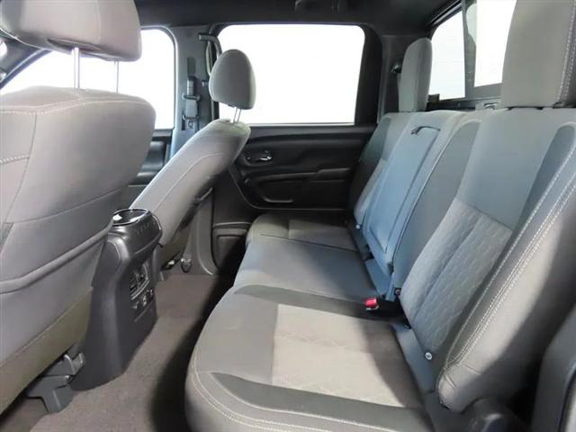 2023 Nissan Titan Crew Cab SV 4x2