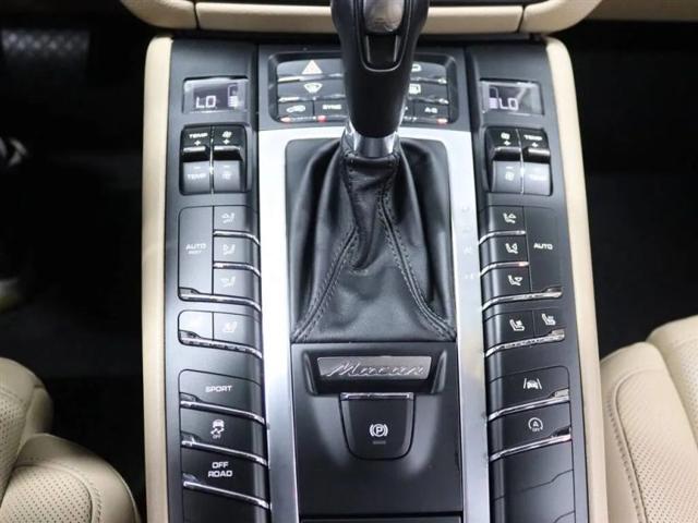 2020 Porsche Macan S