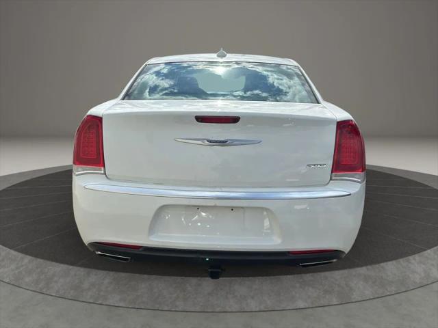 2019 Chrysler 300 Touring