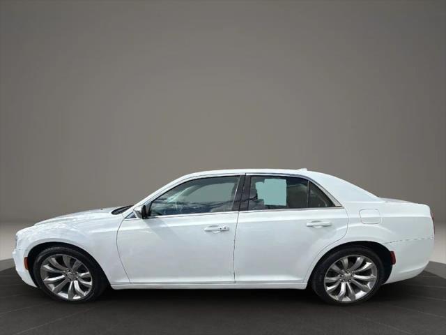 2019 Chrysler 300 Touring