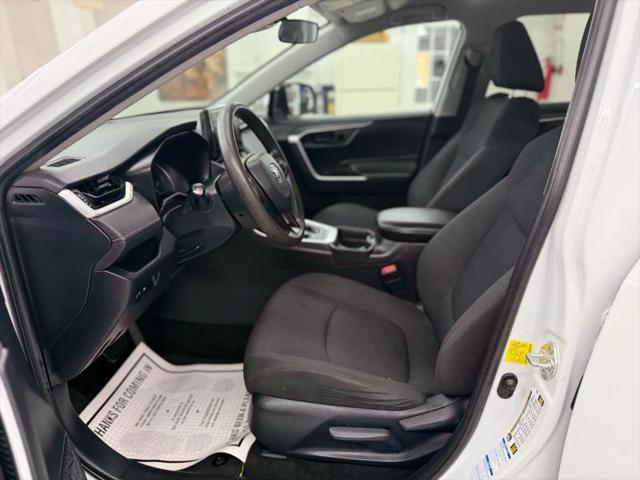 2019 Toyota RAV4 Hybrid LE
