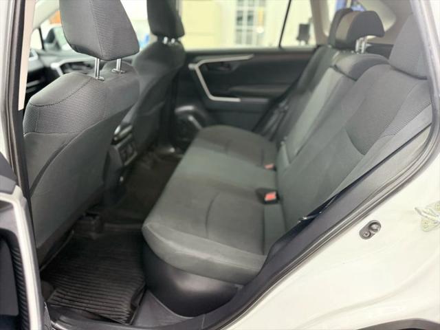 2019 Toyota RAV4 Hybrid LE