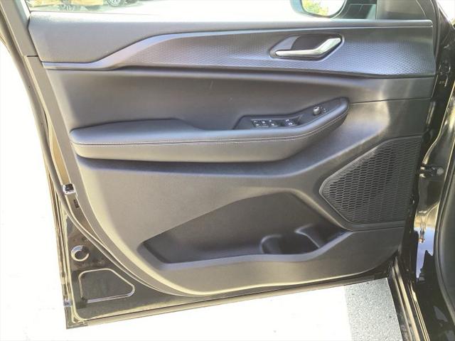 2025 Jeep Grand Cherokee L Laredo X 4x4