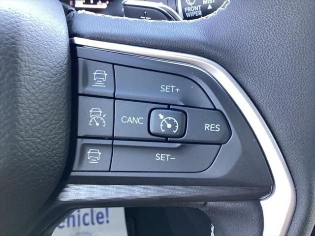 2025 Jeep Grand Cherokee L Laredo X 4x4