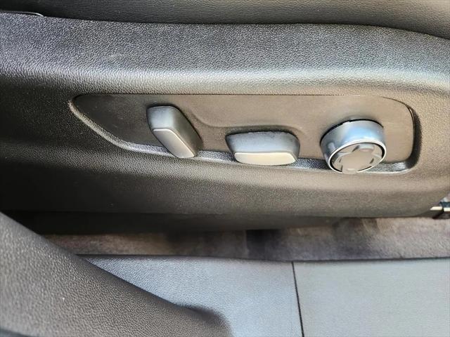 2025 Cadillac XT4 AWD Premium Luxury