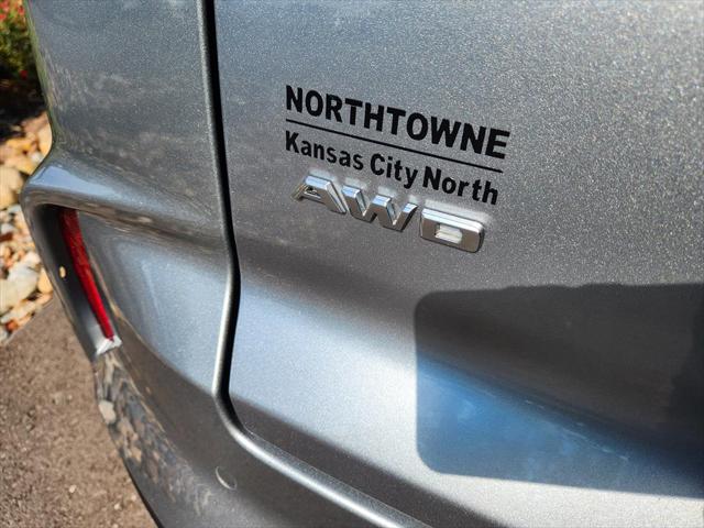 2025 Cadillac XT4 AWD Premium Luxury