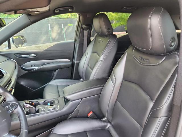 2025 Cadillac XT4 AWD Premium Luxury