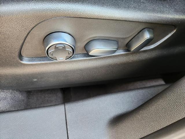 2025 Cadillac XT4 AWD Premium Luxury