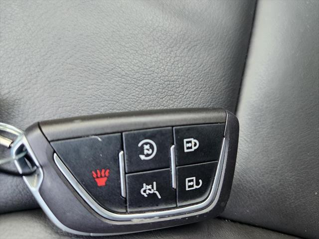 2025 Cadillac XT4 AWD Premium Luxury