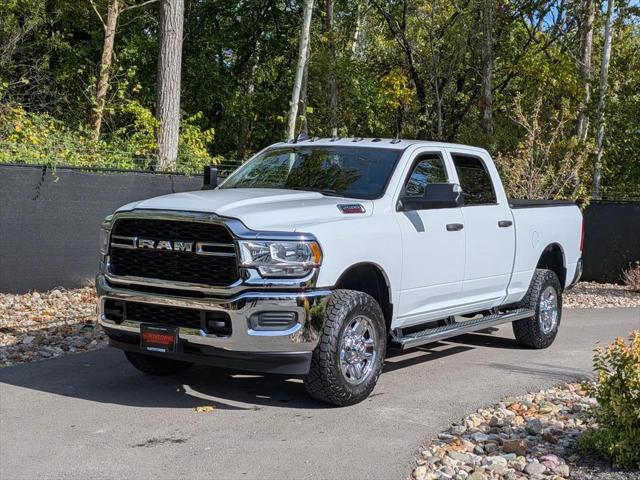 2022 RAM 2500 Tradesman Crew Cab 4x4 64 Box 2022 RAM 2500 Tradesman Crew Cab 4x4 64 Box