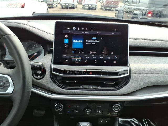 2024 Jeep Compass Latitude Lux FWD