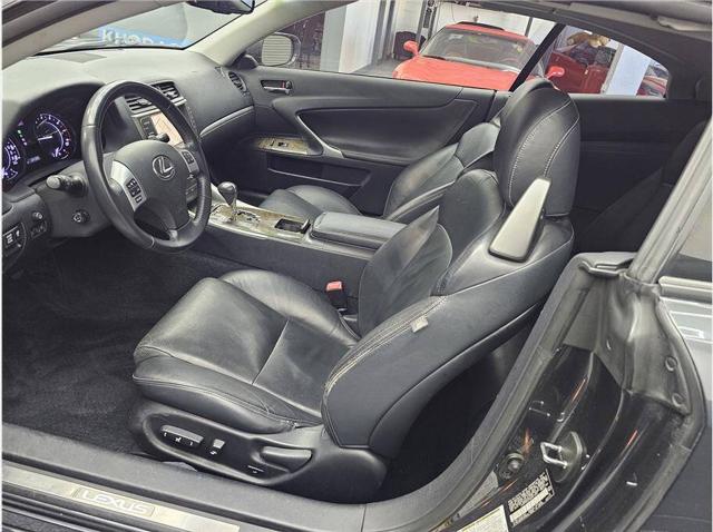 2011 Lexus IS 250C Base 2dr Convertible 6A