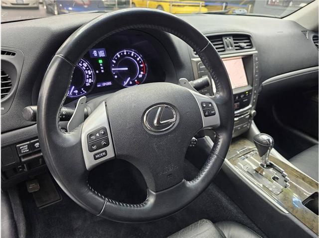 2011 Lexus IS 250C Base 2dr Convertible 6A