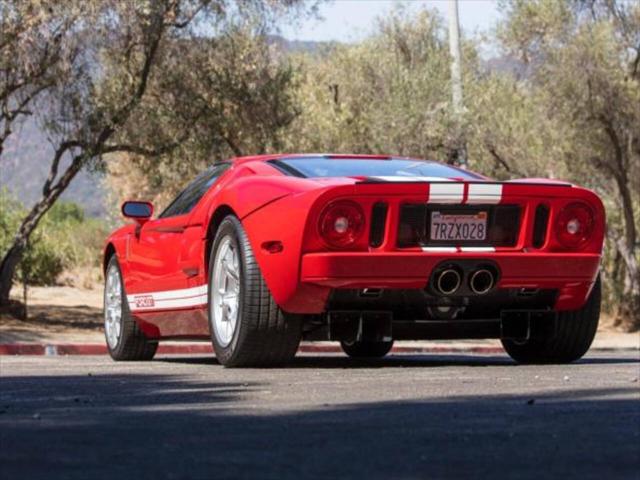 2006 Ford GT Base 2dr Coupe