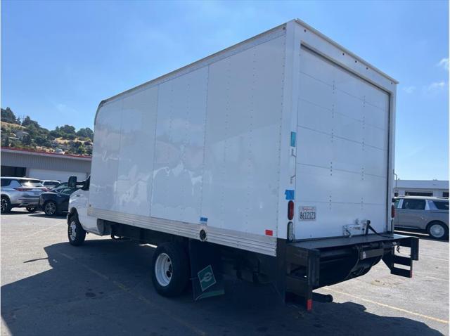 2023 Ford E-450 Cutaway Cutaway Van 2D