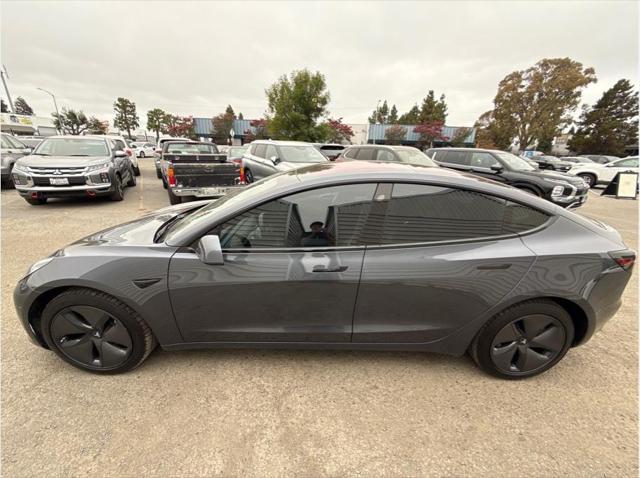 2018 Tesla Model 3 Mid Range Sedan 4D