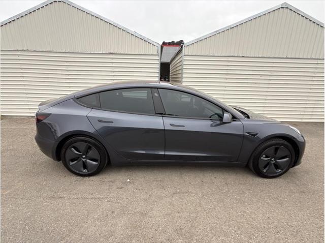 2018 Tesla Model 3 Mid Range Sedan 4D