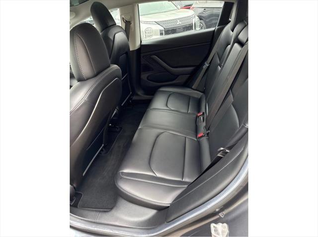 2018 Tesla Model 3 Mid Range Sedan 4D