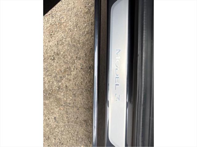 2018 Tesla Model 3 Mid Range Sedan 4D