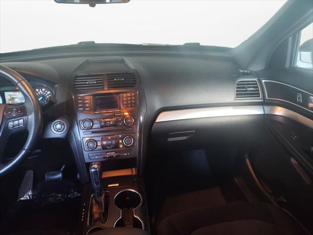 2017 Ford Explorer XLT 2017 Ford Explorer XLT