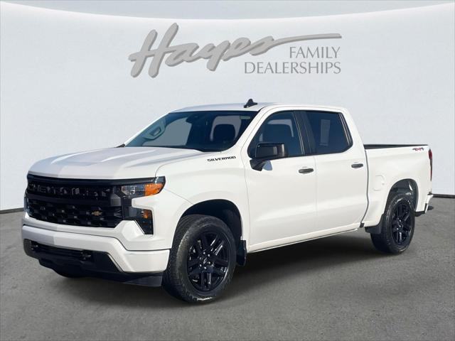 2023 Chevrolet Silverado 1500 4WD Crew Cab Short Bed Custom