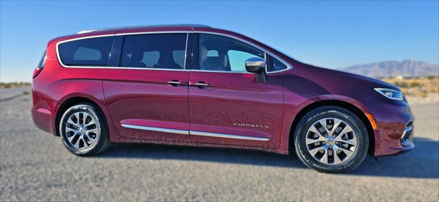 2023 Chrysler Pacifica Hybrid Pinnacle 2023 Chrysler Pacifica Hybrid Pinnacle