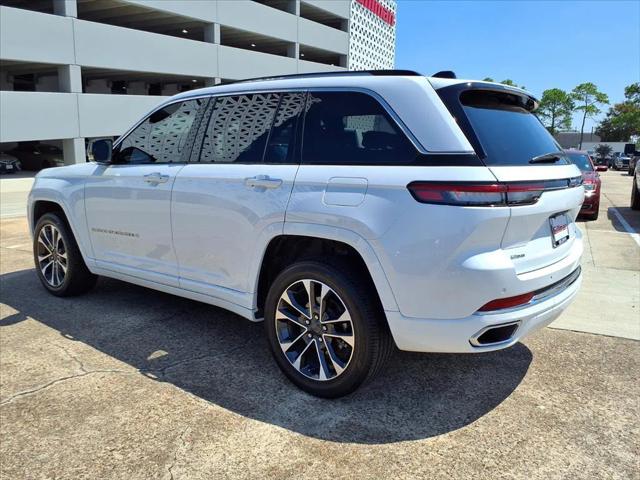 2023 Jeep Grand Cherokee Overland 4x2