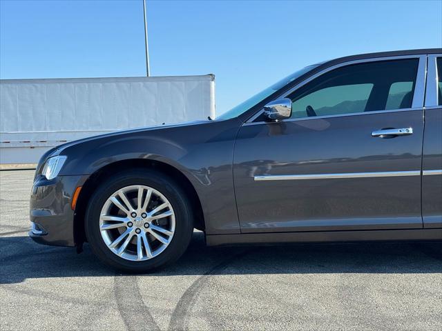 2019 Chrysler 300 Touring L