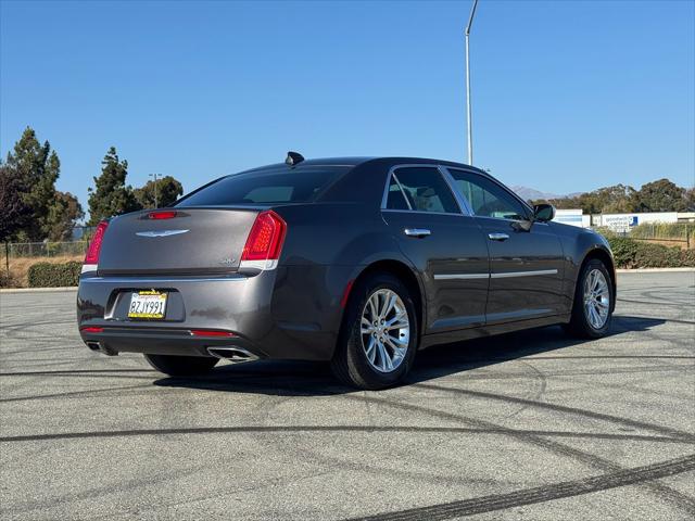 2019 Chrysler 300 Touring L