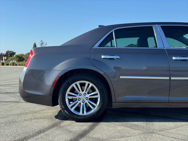 2019 Chrysler 300 Touring L