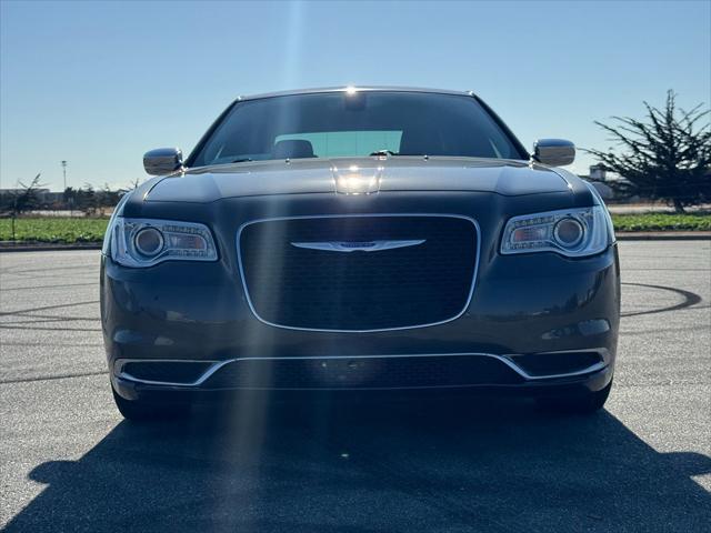 2019 Chrysler 300 Touring L