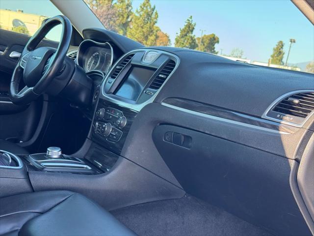 2019 Chrysler 300 Touring L
