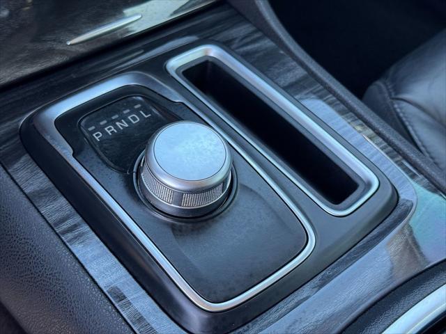 2019 Chrysler 300 Touring L