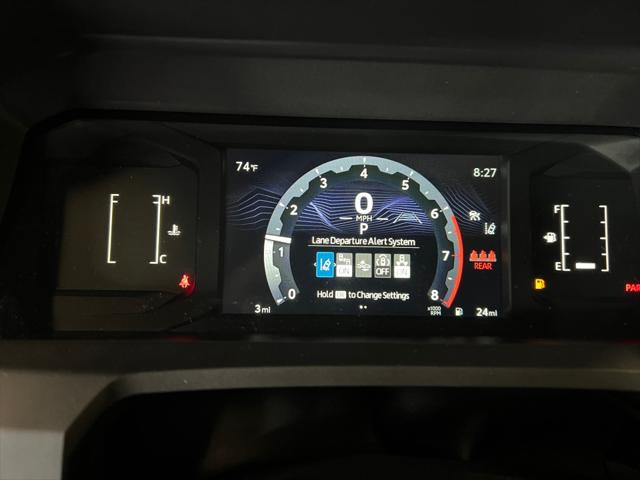2025 Toyota Tacoma SR5 4WD