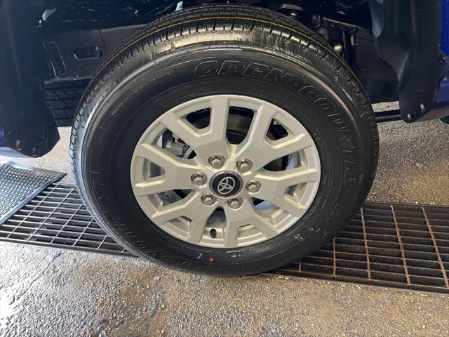 2025 Toyota Tacoma SR5 4WD