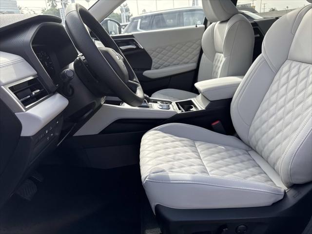 2025 Mitsubishi Outlander PHEV SEL S-AWC