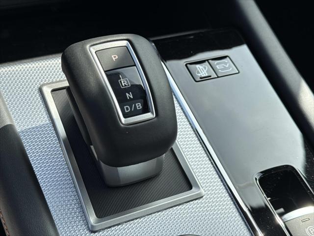 2025 Mitsubishi Outlander PHEV SEL S-AWC