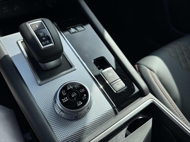 2025 Mitsubishi Outlander PHEV SEL S-AWC
