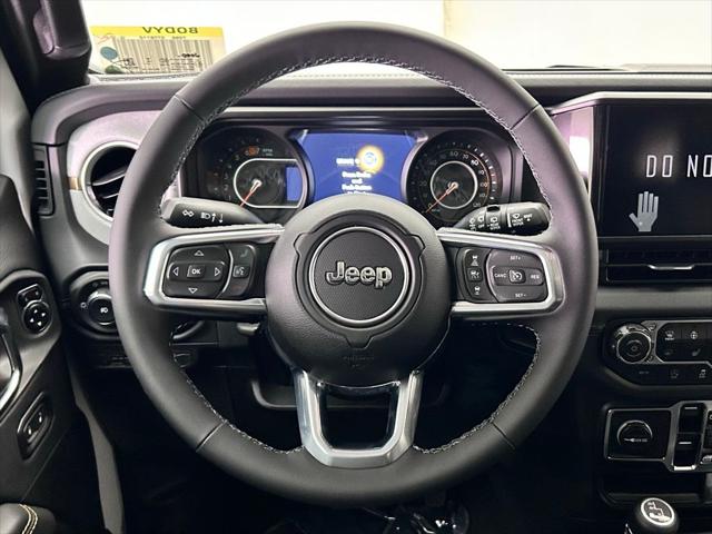 2025 Jeep Wrangler 4-Door Sahara 4x4