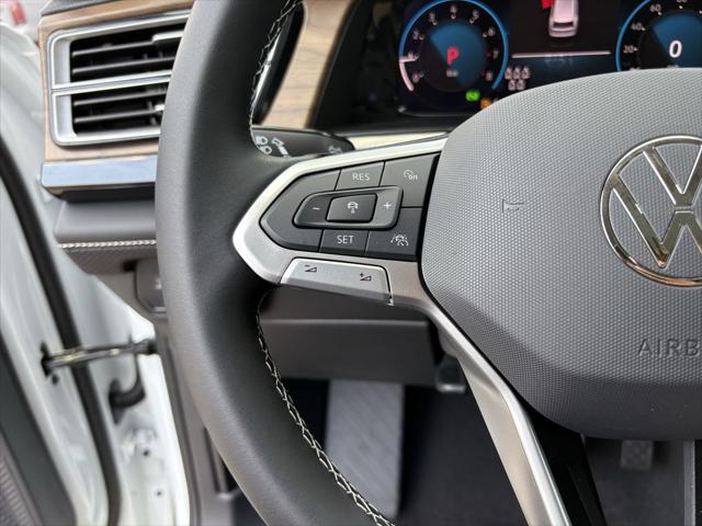 2026 Volkswagen Atlas SE with Technology