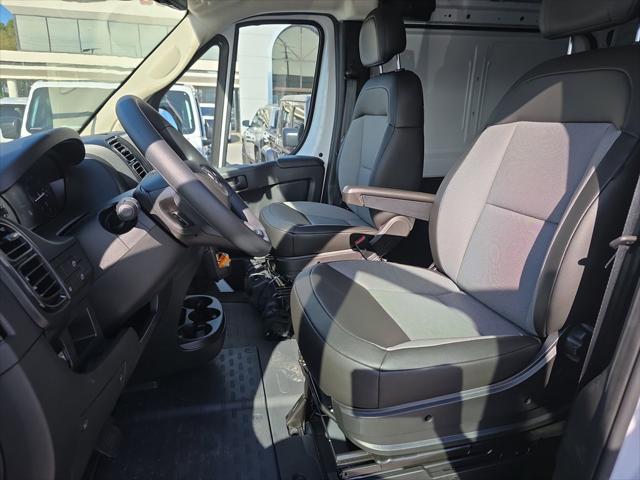 2026 Ram ProMaster Cargo Van Tradesman Low Roof 136" WB w/Pass Seat