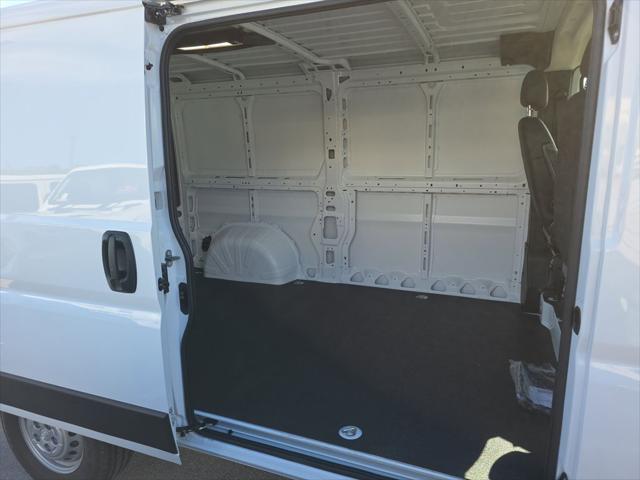 2026 Ram ProMaster Cargo Van Tradesman Low Roof 136" WB w/Pass Seat